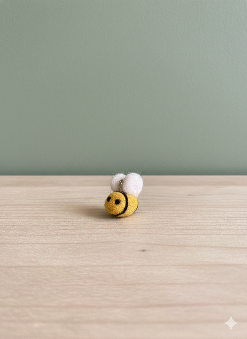 Bee keychain